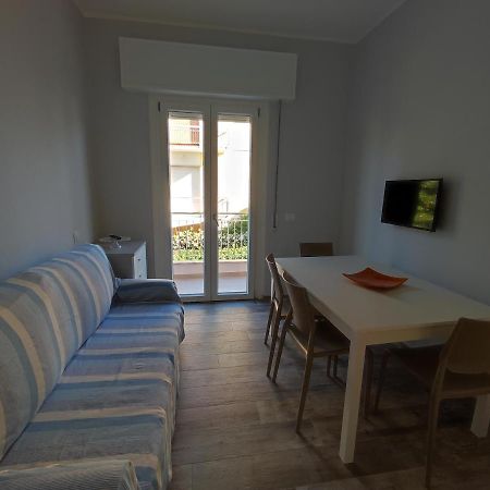 Casa Violina Apartment Лидо Ди Камайоре Екстериор снимка