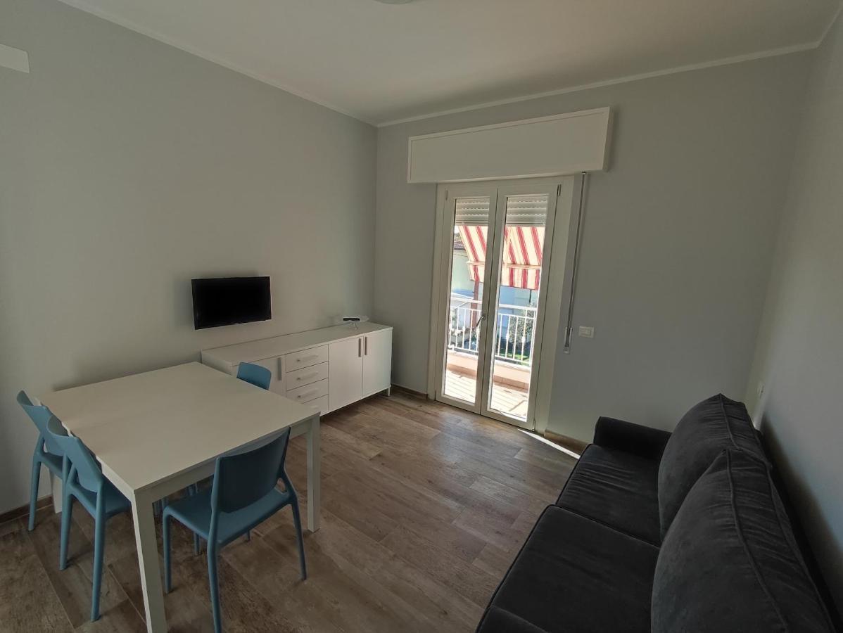 Casa Violina Apartment Лидо Ди Камайоре Екстериор снимка